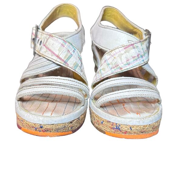 The Art Company Multicolor Graffiti Wedge Sandals - Size 7.5 - Picture 3 of 16